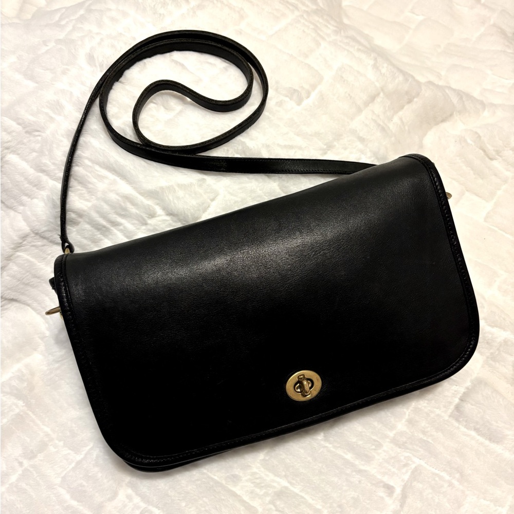 Coach Vintage Convertible Clutch ✨